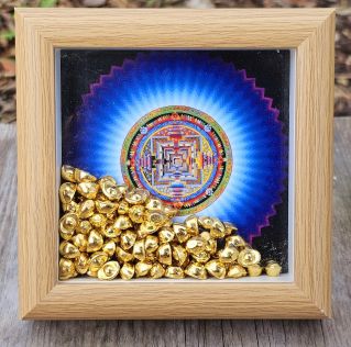 Tranh để bàn mandala kalachakra và thỏi vàng mẫu 3